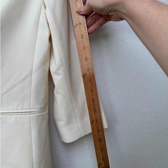 The Row Cream Wool-Silk Two-Button Blazer Jacket Women’s 14 - Picture 12 of 13